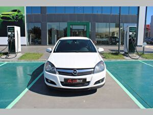 2011 Dizel Otomatik Opel Astra Beyaz Asal