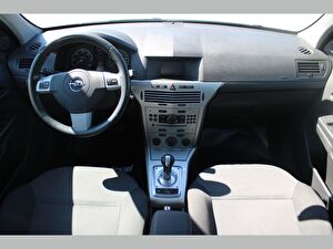 2011 Dizel Otomatik Opel Astra Beyaz Asal