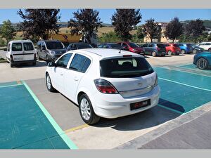 2011 Dizel Otomatik Opel Astra Beyaz Asal
