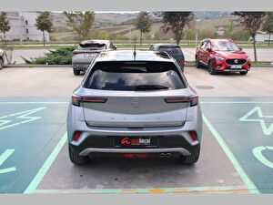 2023 Benzin Otomatik Opel Mokka Gri Asal