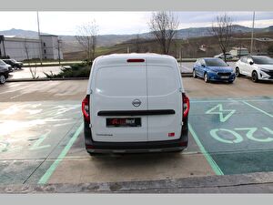 2025 Benzin Otomatik Nissan Townstar Beyaz Asal