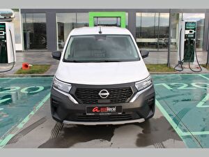 2025 Benzin Otomatik Nissan Townstar Beyaz Asal
