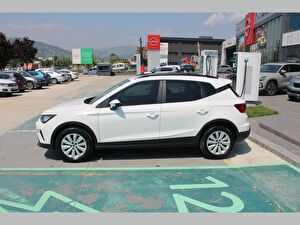 2023 Benzin Manuel Seat Arona Beyaz Asal