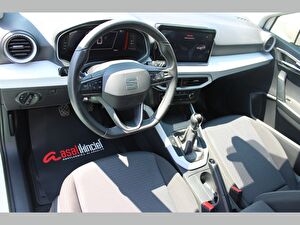 2023 Benzin Manuel Seat Arona Beyaz Asal