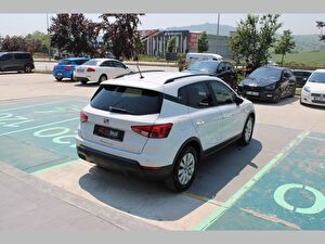 2023 Benzin Manuel Seat Arona Beyaz Asal