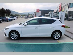 2023 Hybrid Otomatik Seat Leon Beyaz Asal