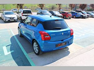 2023 Hybrid Otomatik Suzuki Swift Mavi Asal