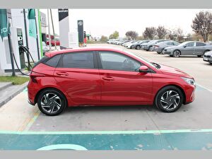 2022 Benzin + LPG Otomatik Hyundai i20 Kırmızı Asal