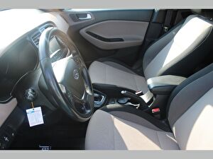 2016 Benzin Otomatik Hyundai i20 Active Kırmızı Asal