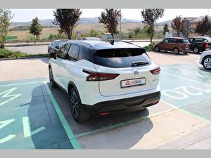 2022 Hybrid Otomatik Nissan Qashqai Beyaz Asal