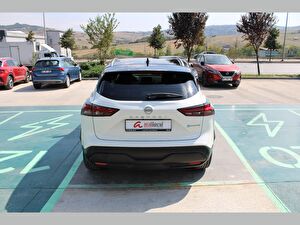 2022 Hybrid Otomatik Nissan Qashqai Beyaz Asal