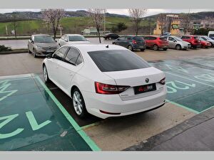 2016 Dizel Otomatik Skoda Superb Beyaz Asal