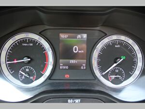 2018 Benzin Otomatik Skoda Karoq Beyaz Asal