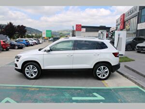 2018 Benzin Otomatik Skoda Karoq Beyaz Asal