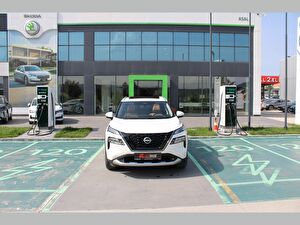 2023 Hybrid Otomatik Nissan X-Trail Beyaz Asal