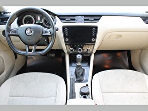 2017 Benzin Otomatik Skoda Octavia Beyaz Asal