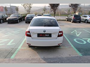 2017 Benzin Otomatik Skoda Octavia Beyaz Asal