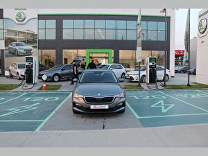 2023 Benzin Otomatik Skoda Scala Gri Asal