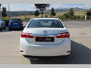 2015 Benzin + LPG Otomatik Toyota Corolla Beyaz Asal
