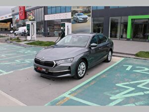 Skoda Octavia Sedan 1.5 TSI Mhev Premium DSG