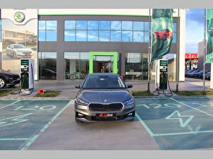 2024 Benzin Otomatik Skoda Fabia Gri Asal