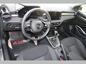 2024 Benzin Otomatik Skoda Fabia Gri Asal