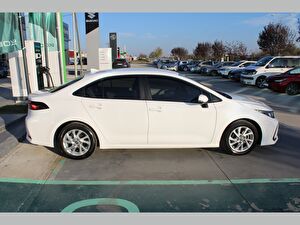 2025 Benzin + LPG Otomatik Toyota Corolla Beyaz Asal