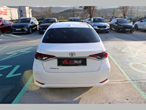2025 Benzin + LPG Otomatik Toyota Corolla Beyaz Asal