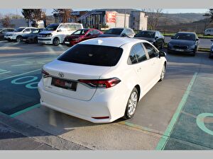 2025 Benzin + LPG Otomatik Toyota Corolla Beyaz Asal