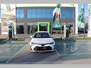 2025 Benzin + LPG Otomatik Toyota Corolla Beyaz Asal