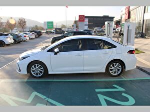 2025 Benzin + LPG Otomatik Toyota Corolla Beyaz Asal