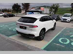 2024 Benzin Otomatik MG HS Beyaz Asal
