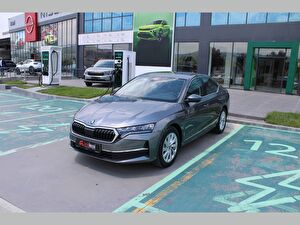 Skoda Octavia Sedan 1.5 TSI Mhev Premium DSG
