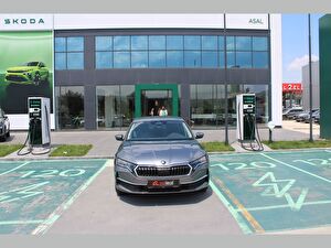 2025 Benzin Otomatik Skoda Octavia Gri Asal