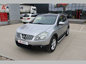 Nissan Qashqai SUV SUV 1.6 4x2 Tekna Connect Glassroof