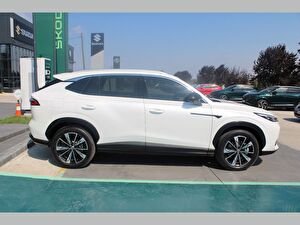 2025 Benzin Otomatik MG EHS Beyaz Asal