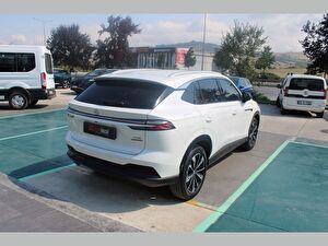 2025 Benzin Otomatik MG EHS Beyaz Asal