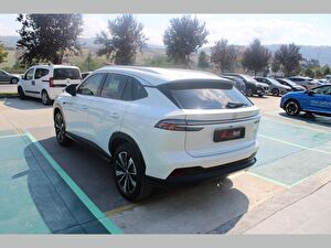2025 Benzin Otomatik MG EHS Beyaz Asal