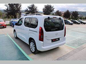 2023 Dizel Otomatik Opel Combo Beyaz Asal