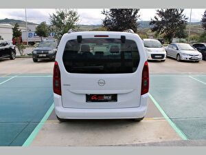 2023 Dizel Otomatik Opel Combo Beyaz Asal