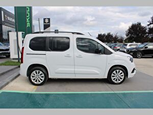 2023 Dizel Otomatik Opel Combo Beyaz Asal