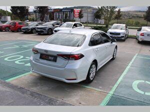 2024 Benzin Otomatik Toyota Corolla Beyaz Asal