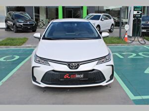 2024 Benzin Otomatik Toyota Corolla Beyaz Asal