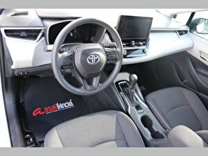 2025 Benzin Otomatik Toyota Corolla Beyaz Asal