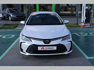 2025 Benzin Otomatik Toyota Corolla Beyaz Asal