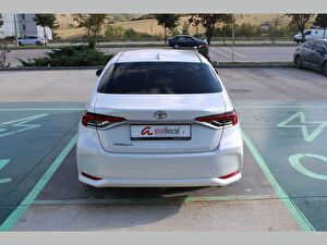 2025 Benzin Otomatik Toyota Corolla Beyaz Asal