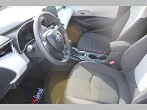 2025 Benzin Otomatik Toyota Corolla Beyaz Asal