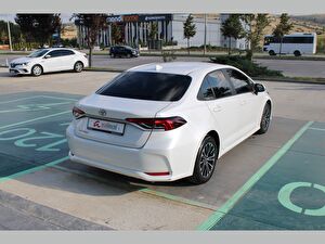 2025 Benzin Otomatik Toyota Corolla Beyaz Asal