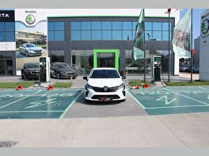 2024 Benzin Otomatik Renault Clio Beyaz Asal