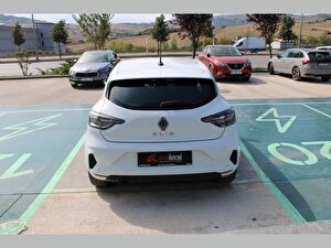 2024 Benzin Otomatik Renault Clio Beyaz Asal